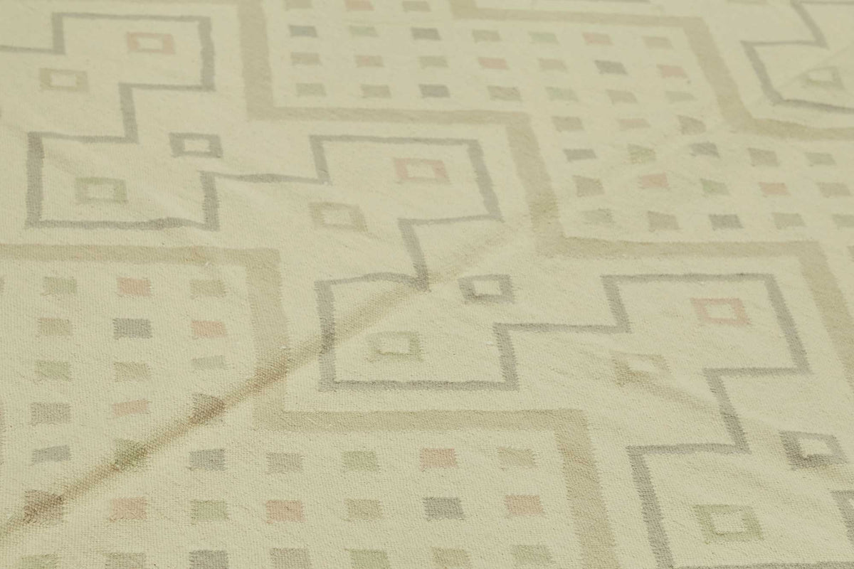 Krovix Vintage Bej ve Gri Geometrik Desenli Kilim 308x410 cm 48892 – mekânda kullanım