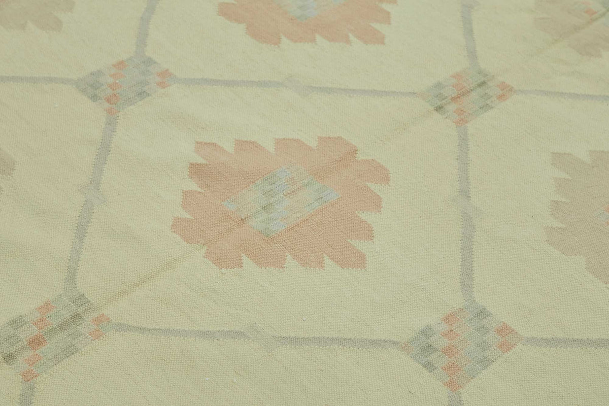 Krovix Geometrik Kilim Bej ve Açık Gri El Dokuma 271x361 cm 48893 – mekânda kullanım