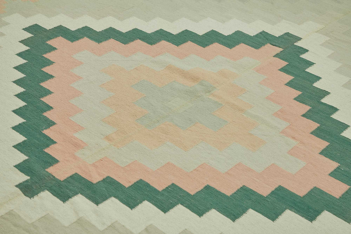 Krovix Geometrik Kilim Bej ve Pembe Baklava Desenli Düz Dokuma 303x411 cm – mekânda kullanım