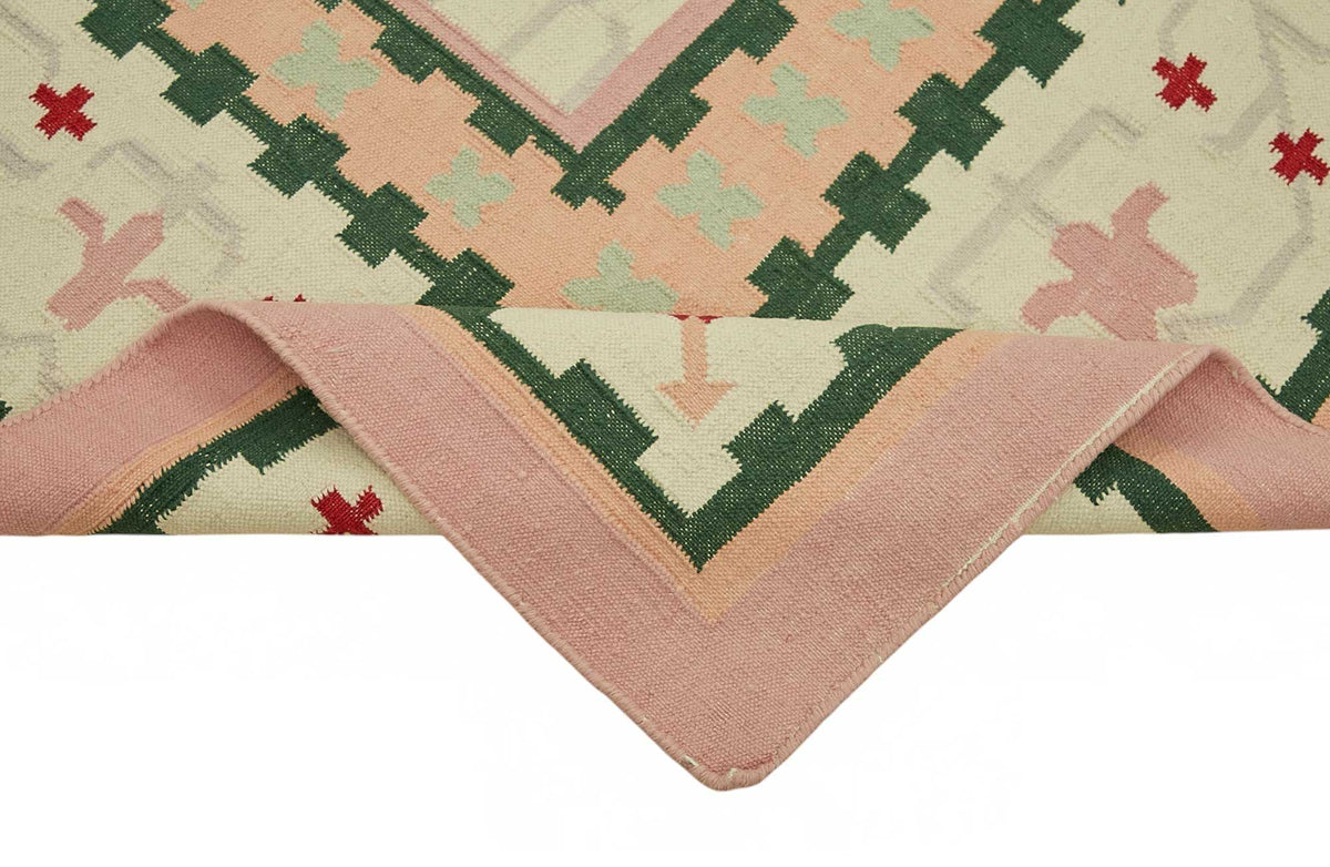 Krovix Modern Kilim Krem ve Koyu Yeşil Geometrik Desenli 248x305 cm – kenar detayı