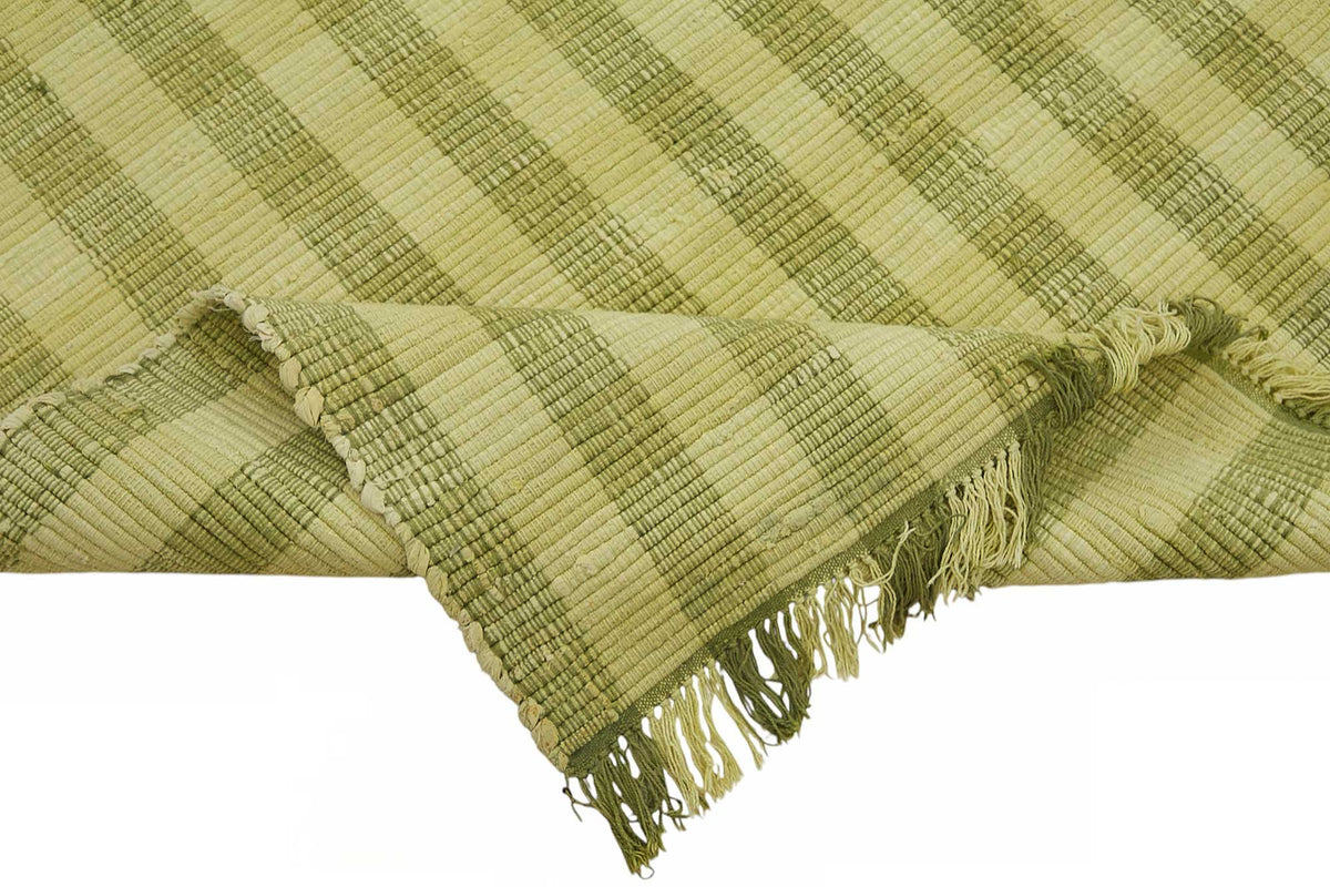 Gozvan Scandinavian Yeşil Bej Çizgili El Dokuma Halı 238x337 cm – mekânda kullanım