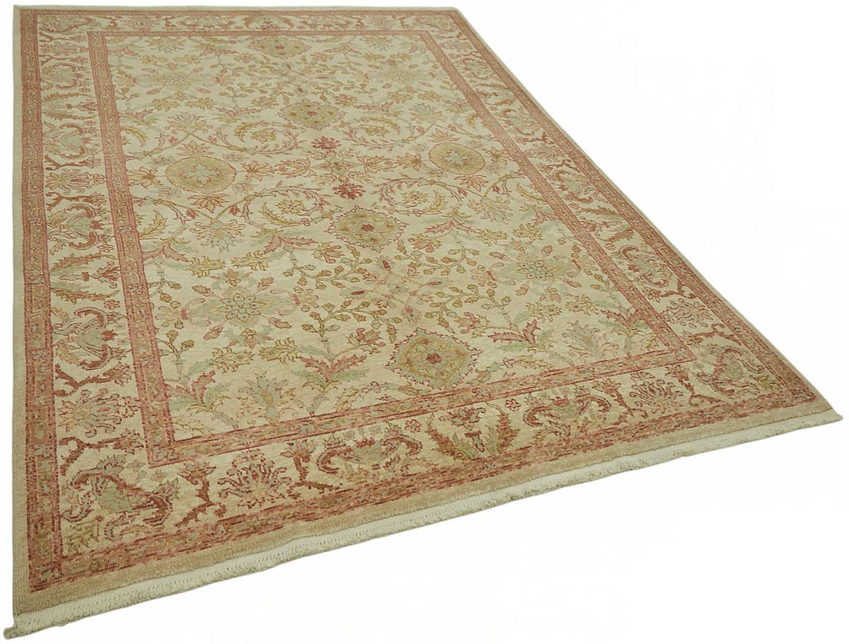 Vamave Bej Zeminli Çiçek Desenli Yün Uşak Halı 183x275 cm - Düz Bej Halı – genel görünüm