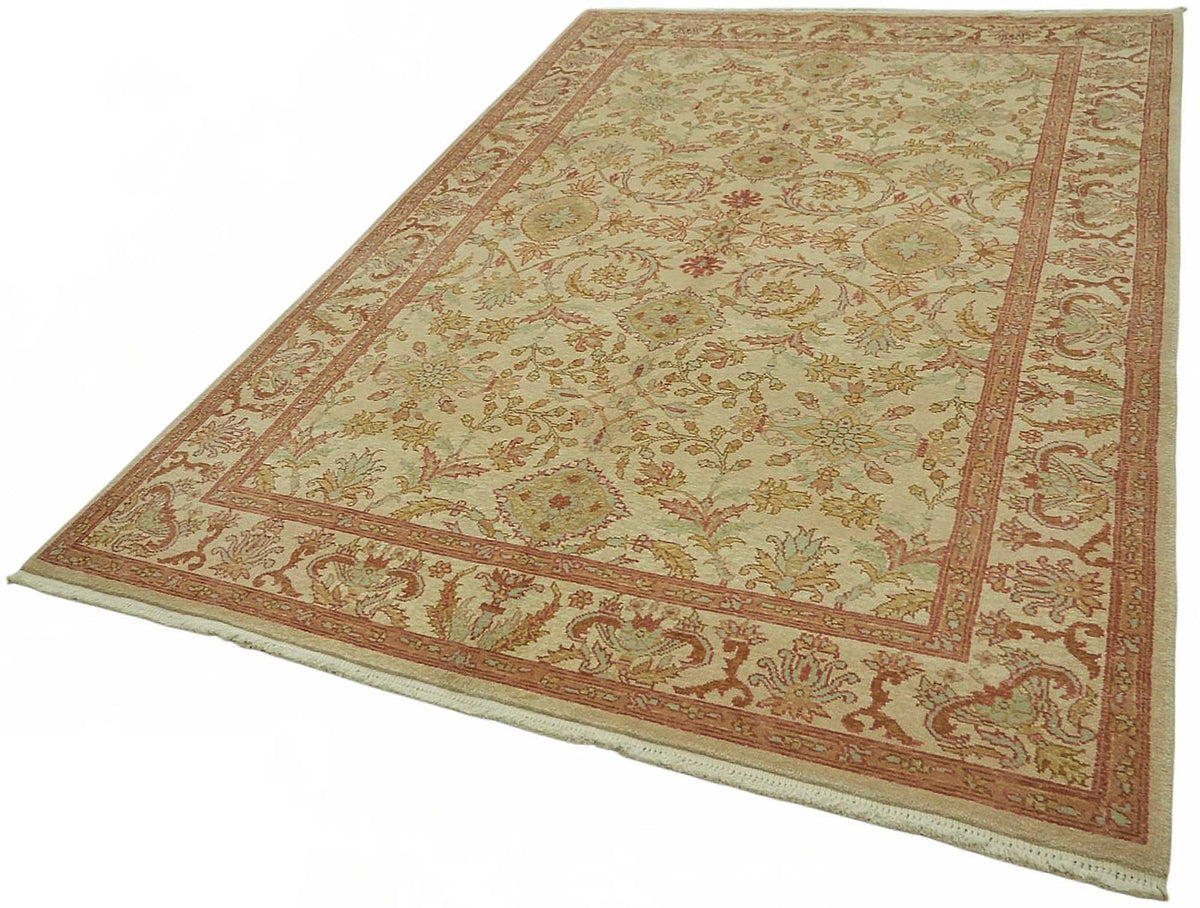 Vamave Bej Zeminli Çiçek Desenli Yün Uşak Halı 183x275 cm - Düz Bej Halı – doku yakın çekim
