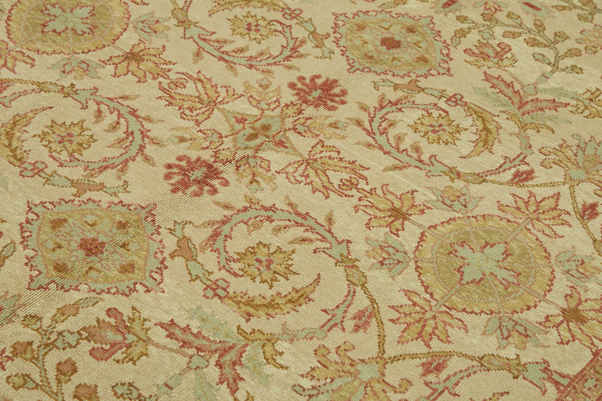 Vamave Bej Zeminli Çiçek Desenli Yün Uşak Halı 183x275 cm - Düz Bej Halı – mekânda kullanım