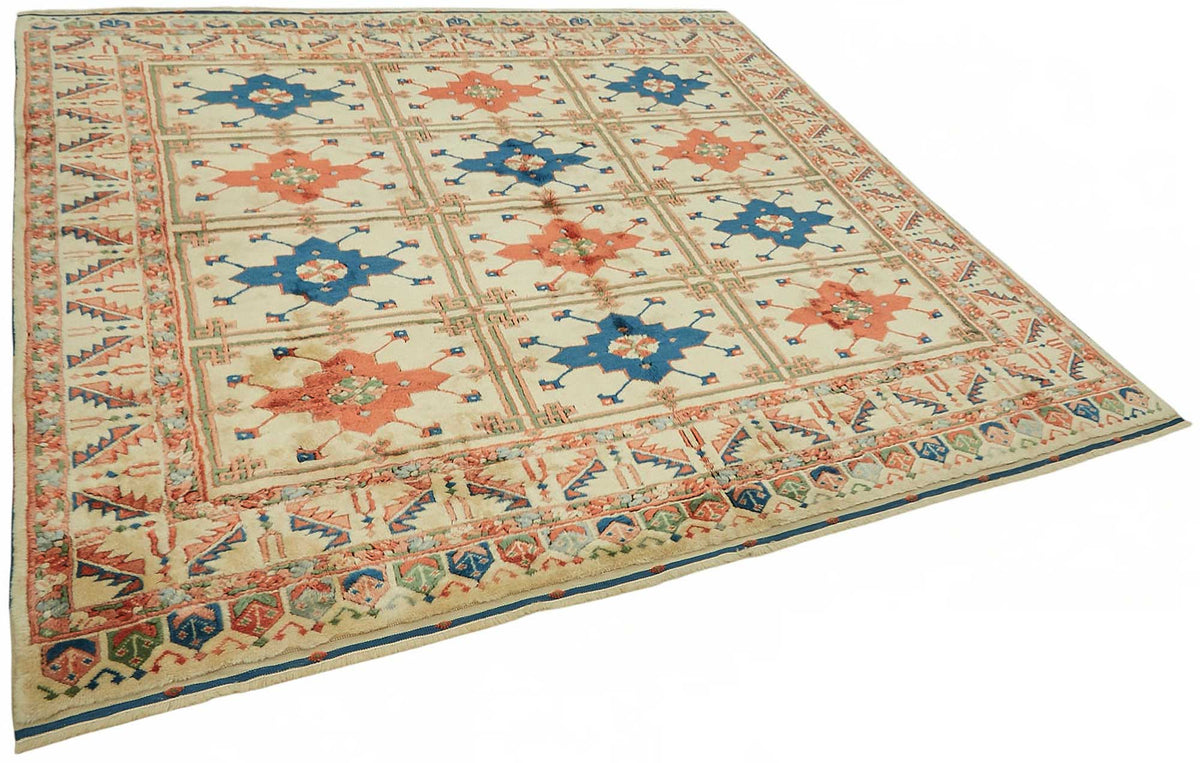 Vamave Krem Lacivert Madalyon Desenli Uşak El Dokuma Halı 232x243 cm – genel görünüm