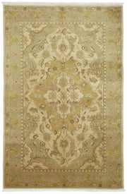 Vamave Bej ve Altın Rengi Madalyon Desenli Uşak Halısı 174x268 cm
