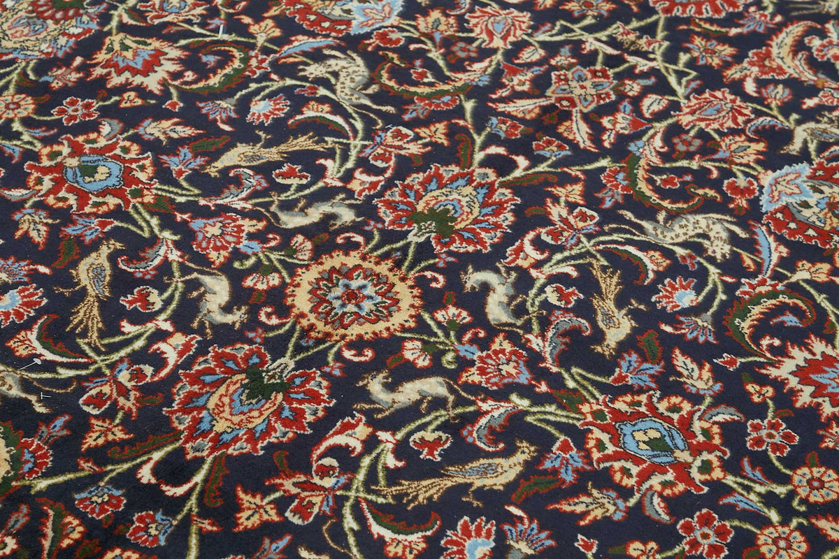 Vamave Kırmızı Dokuma Uşak Halı Lacivert ve Bej Tonlarda 207x315 cm – mekânda kullanım