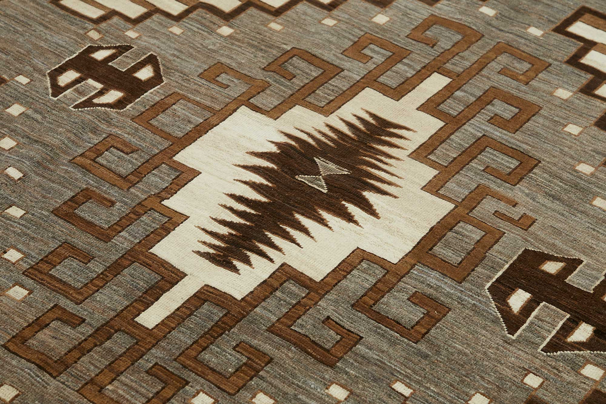 Vamave Geometrik Desenli Antrasit Gri Uşak Halısı 197x298 cm – mekânda kullanım