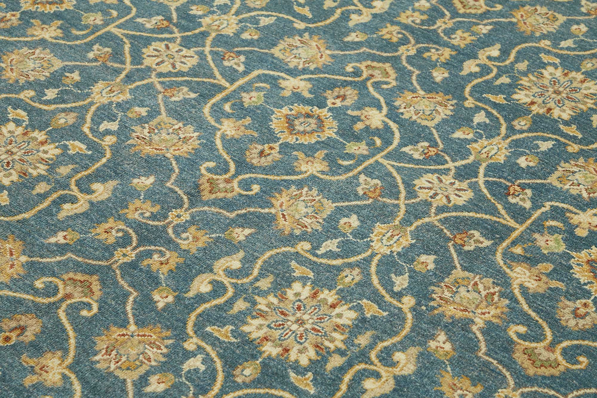 Vamave Mavi Halı Geometrik Desenli Uşak El Dokuma 245x296 cm – mekânda kullanım
