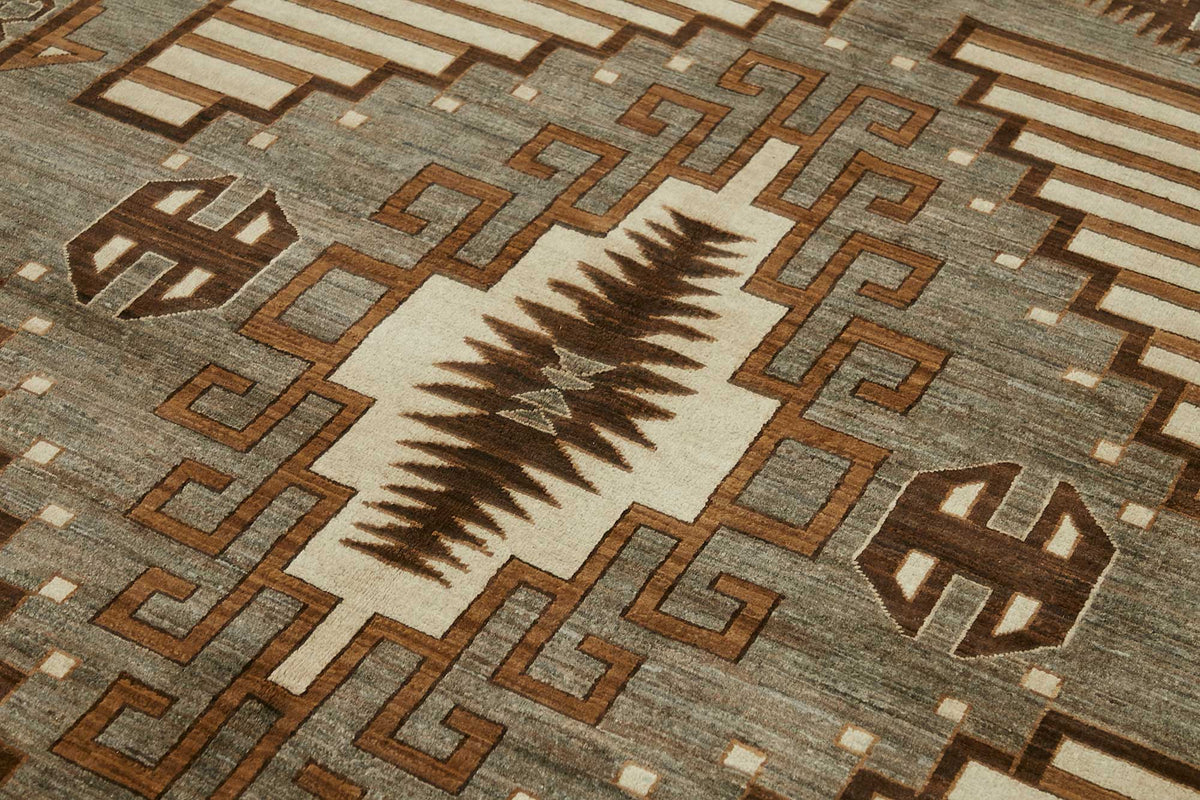 Vamave Gri Kahverengi Geometrik Desenli Yün Uşak Halısı 204x298 cm – mekânda kullanım