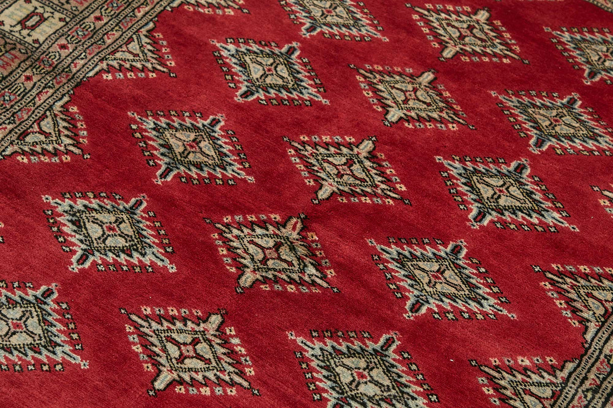Lomli Kırmızı Etnik Halı Geometrik Desenli Vintage Dokuma 127x180 cm – mekânda kullanım