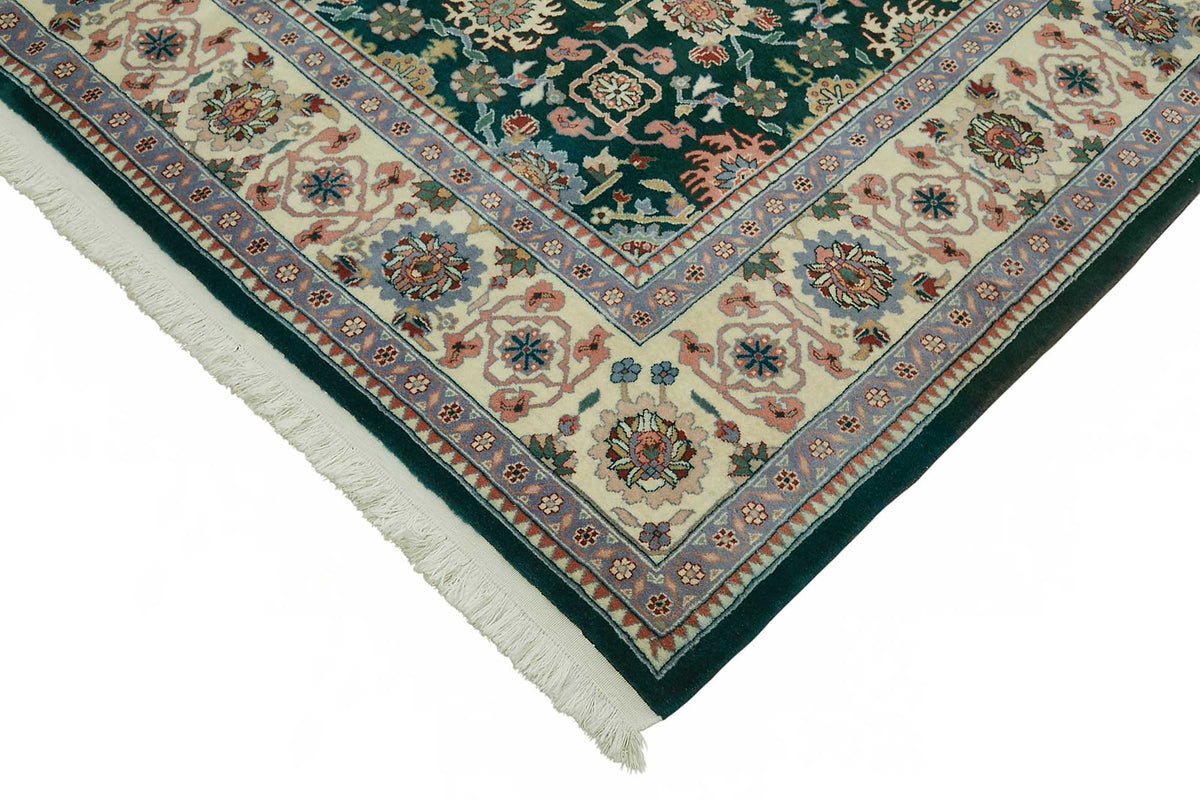 Vamave Uşak Koyu Yeşil Geometrik Desenli El Dokuma Halı 240x298 cm – detay görünümü