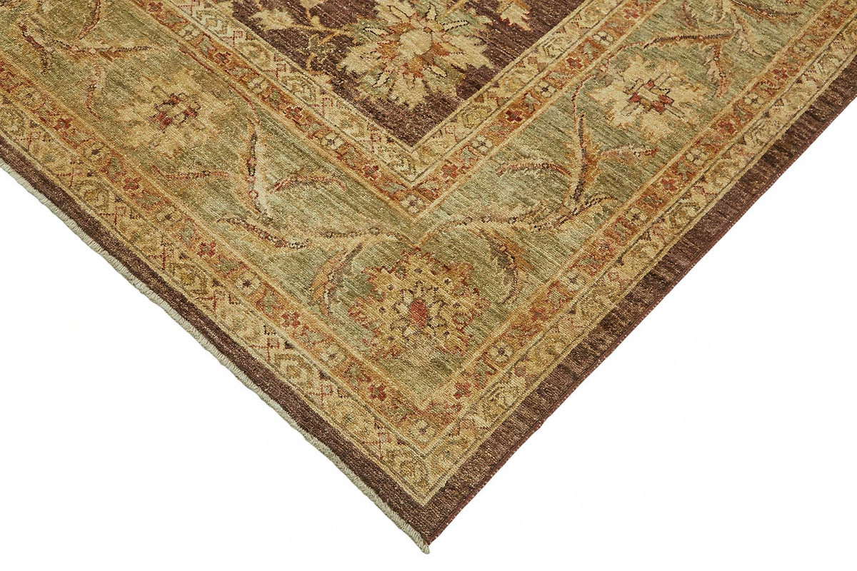 Vamave Kahverengi ve Bej Çiçekli Dokuma Yün Uşak Halı 250x303 cm – detay görünümü