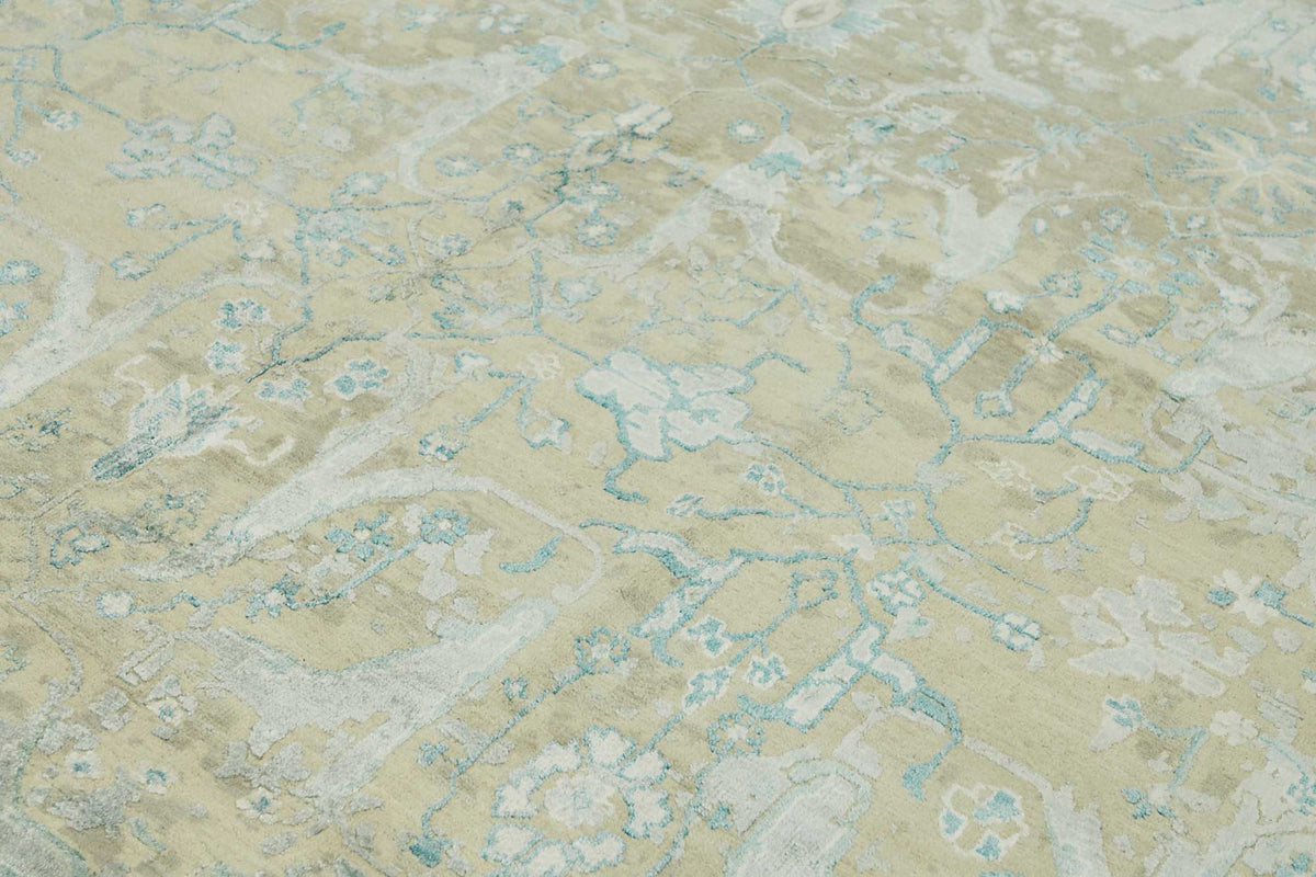 Vamave Turkuaz Bej Çiçek Desenli Uşak El Dokuma Halı 272x365 cm – mekânda kullanım