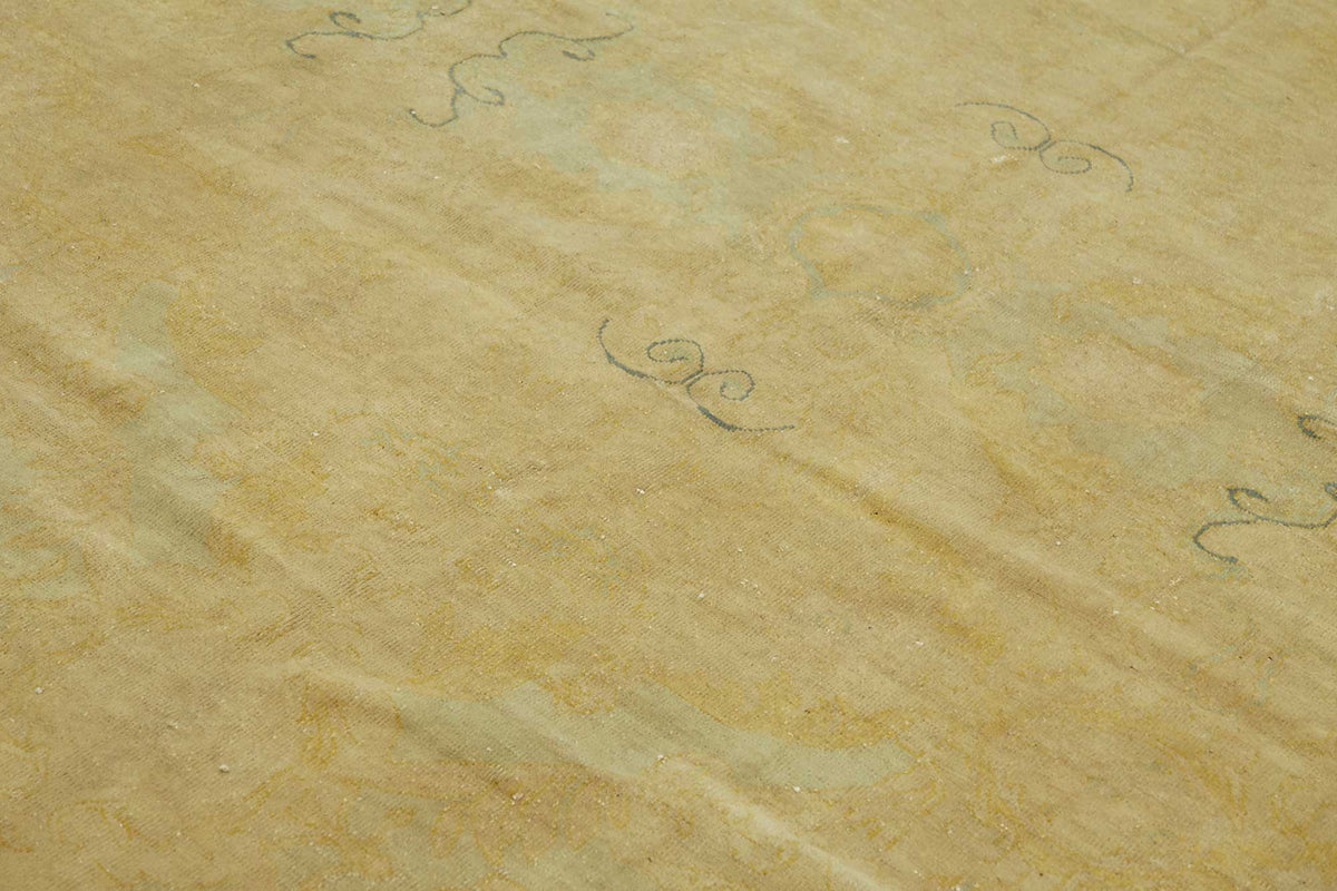 Vamave Açık Bej Halı Uşak Madalyon Desenli 10-20 Yıllık 257x303 cm – mekânda kullanım