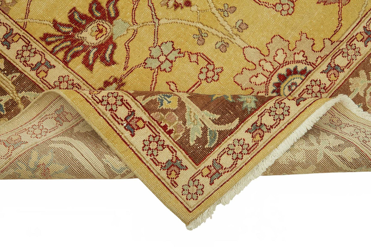 Vamave Çiçek Desenli Sarı ve Kahverengi Uşak Halısı 237x308 cm – kenar detayı
