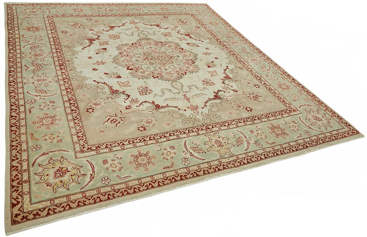 Vamave Düz Pembe Halı, Bej Zeminli Madalyon Desenli 245x280 cm – genel görünüm