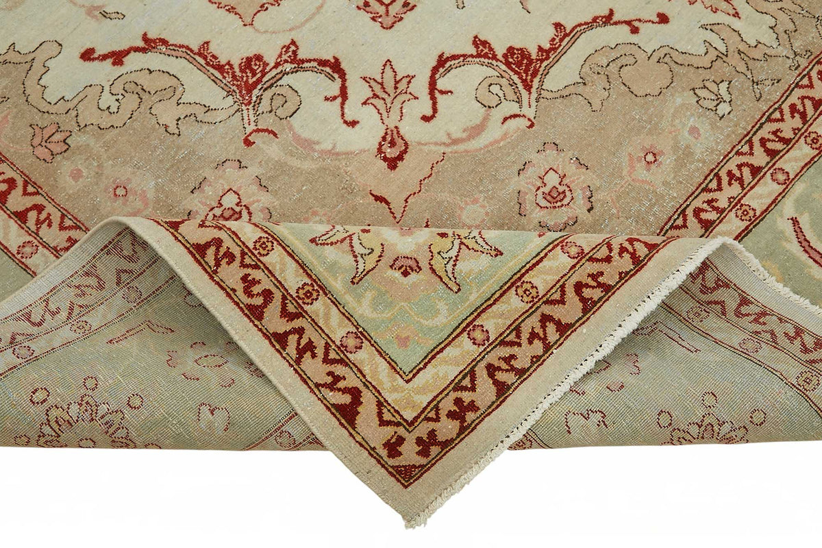 Vamave Düz Pembe Halı, Bej Zeminli Madalyon Desenli 245x280 cm – kenar detayı