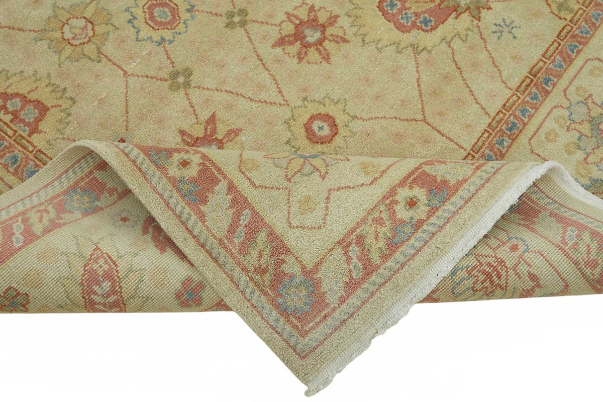 Vamave Bej Zeminli Çiçek Desenli Yün Uşak Halı 242x302 cm - Düz Bej Halı – kenar detayı