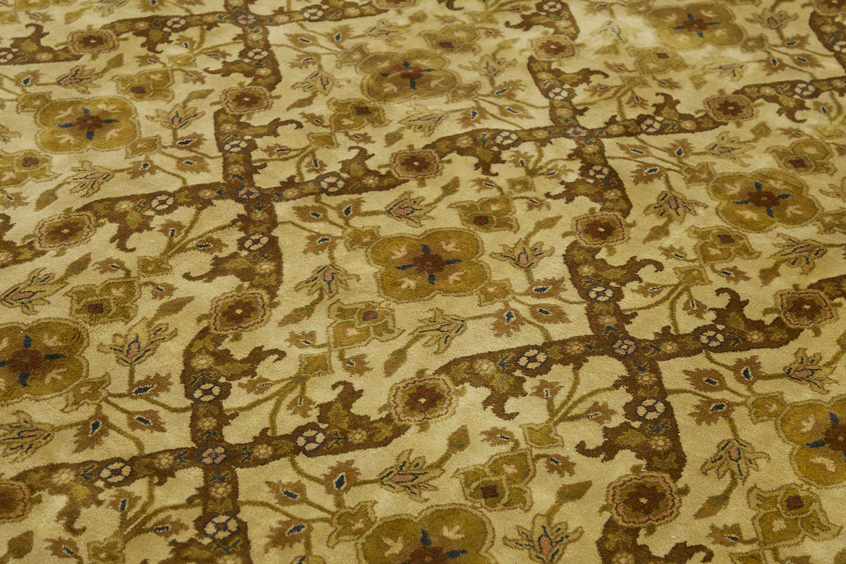 Vamave Bej Kahverengi Geometrik Klasik Uşak El Dokuma Halı 286x411 cm – mekânda kullanım