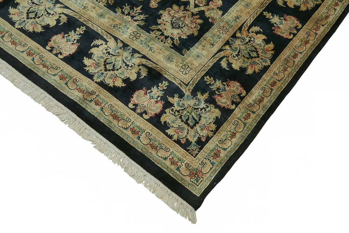 Vamave Uşak Halı Lacivert Bej Çiçek Desenli El Dokuması 256x373 cm – detay görünümü