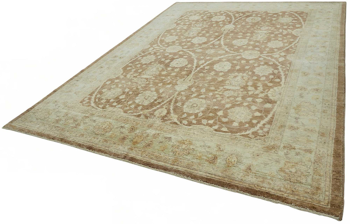Vamave Açık Kahverengi Çiçek Desenli Yün Uşak Halısı 267x370 cm – doku yakın çekim