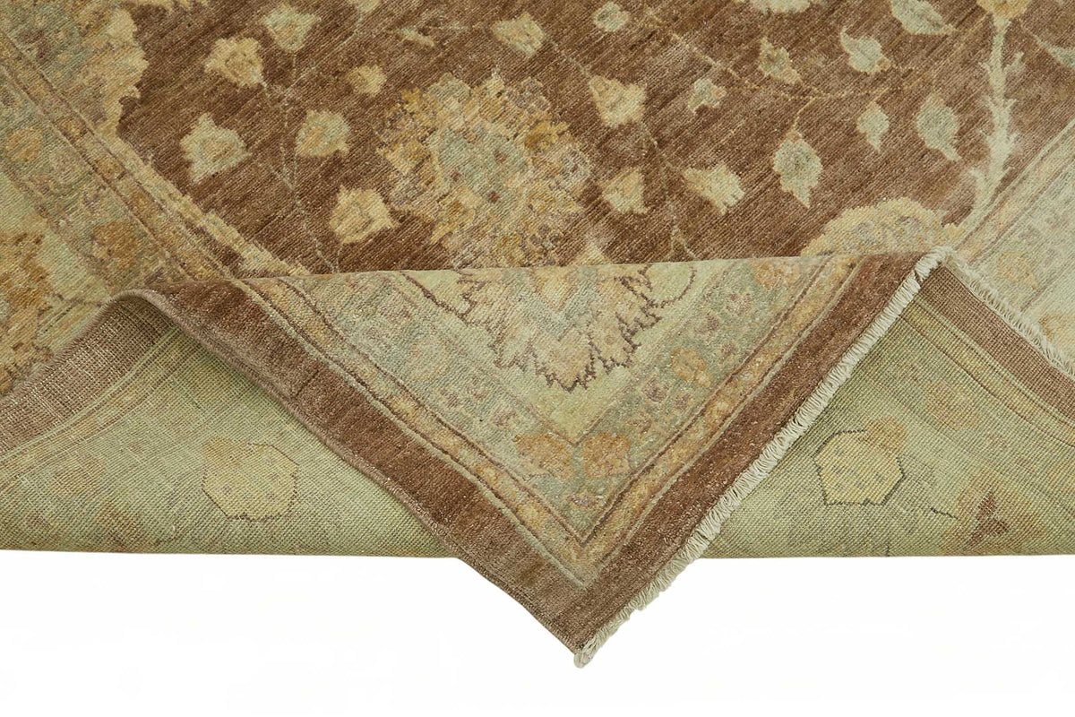 Vamave Açık Kahverengi Çiçek Desenli Yün Uşak Halısı 267x370 cm – kenar detayı
