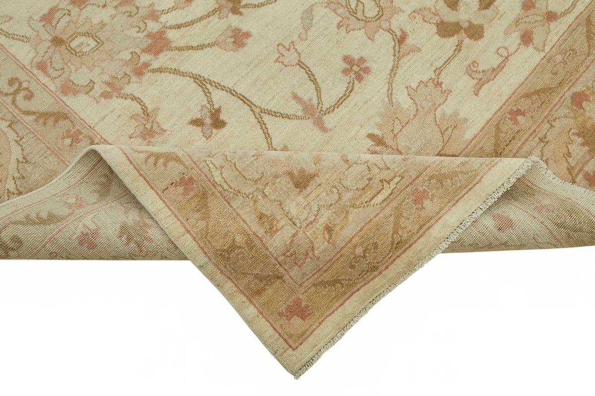 Vamave Düz Kahverengi Halı Uşak El Dokuması Çiçekli 265x353 cm – kenar detayı