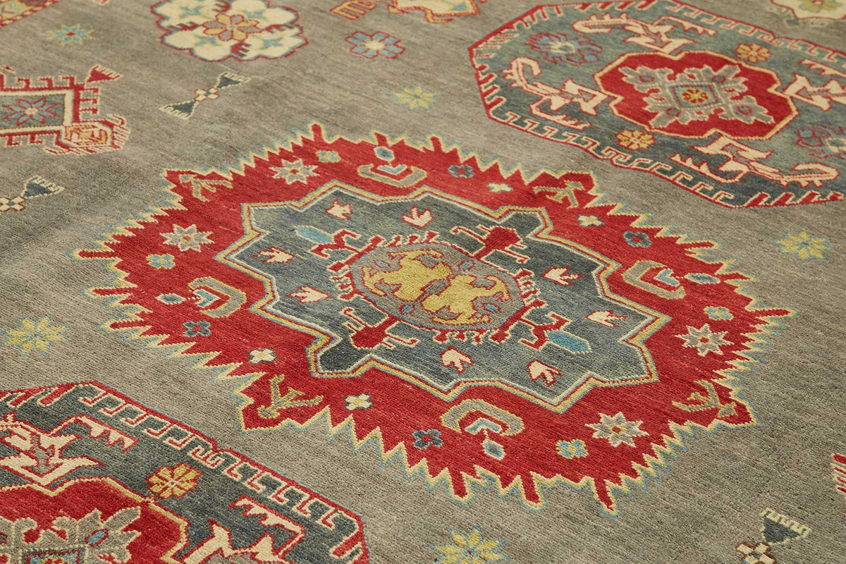 Vamave Geometrik Desenli Gri ve Krem Uşak Halı 277x362 cm 49193 – mekânda kullanım