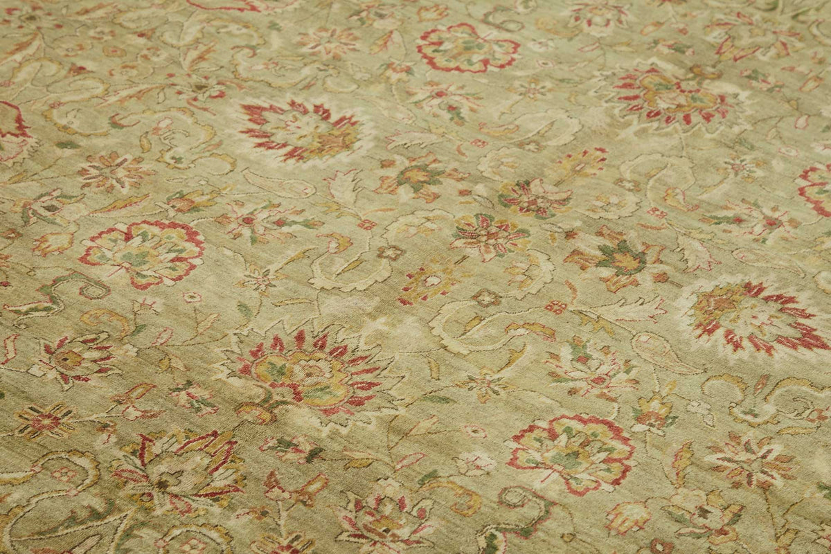 Vamave Çiçek Desenli Bej ve Yeşil Uşak Halısı 300x406 cm 49197 – mekânda kullanım