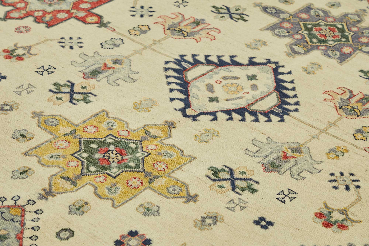 Vamave Krem Halı El Dokuma Uşak Geometrik Desenli 298x408 cm – mekânda kullanım