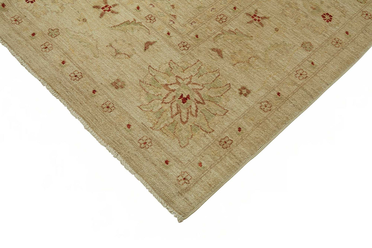 Vamave Çiçek Desenli Bej Rengi Vintage Uşak Halı 309x418 cm – detay görünümü