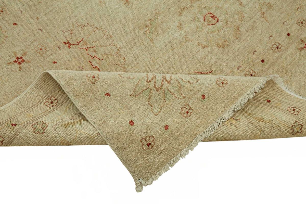 Vamave Çiçek Desenli Bej Rengi Vintage Uşak Halı 309x418 cm – kenar detayı