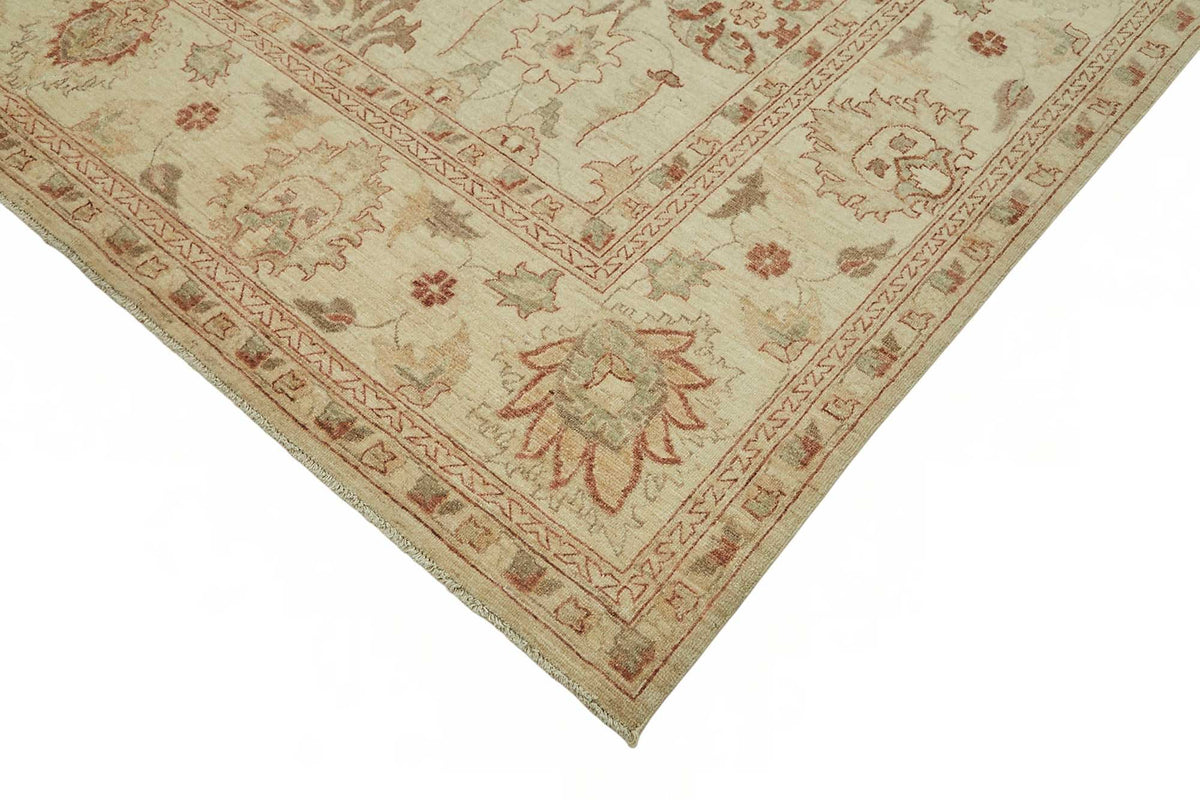 Vamave Kahverengi ve Bej Çiçekli Vintage Uşak Halı 266x377 cm – detay görünümü