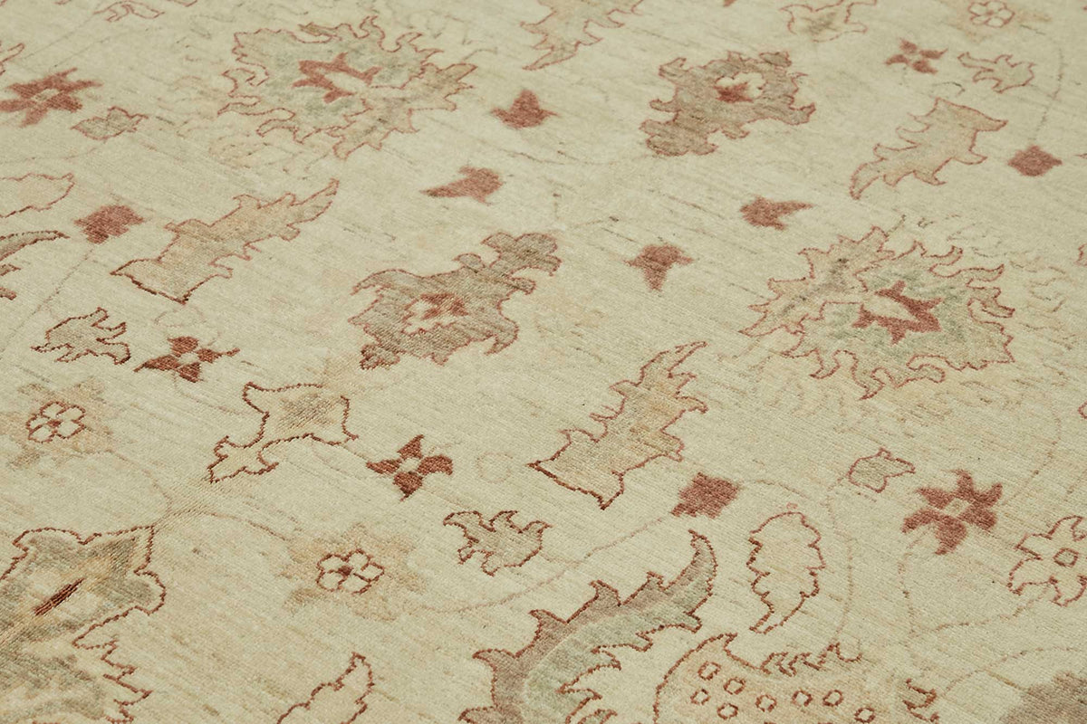 Vamave Kahverengi ve Bej Çiçekli Vintage Uşak Halı 266x377 cm – mekânda kullanım