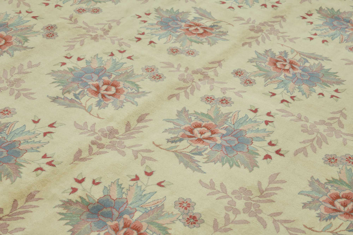 Vamave Bej Zeminli Mavi Çiçekli Düz Mavi Halı 274x366 cm 49206 – mekânda kullanım