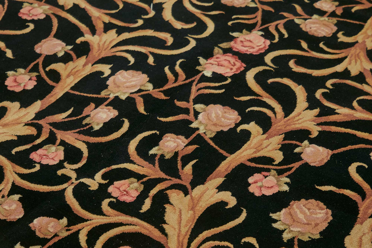 Vamave Siyah Bej Halı Vintage Uşak El Dokuması 262x360 cm – mekânda kullanım