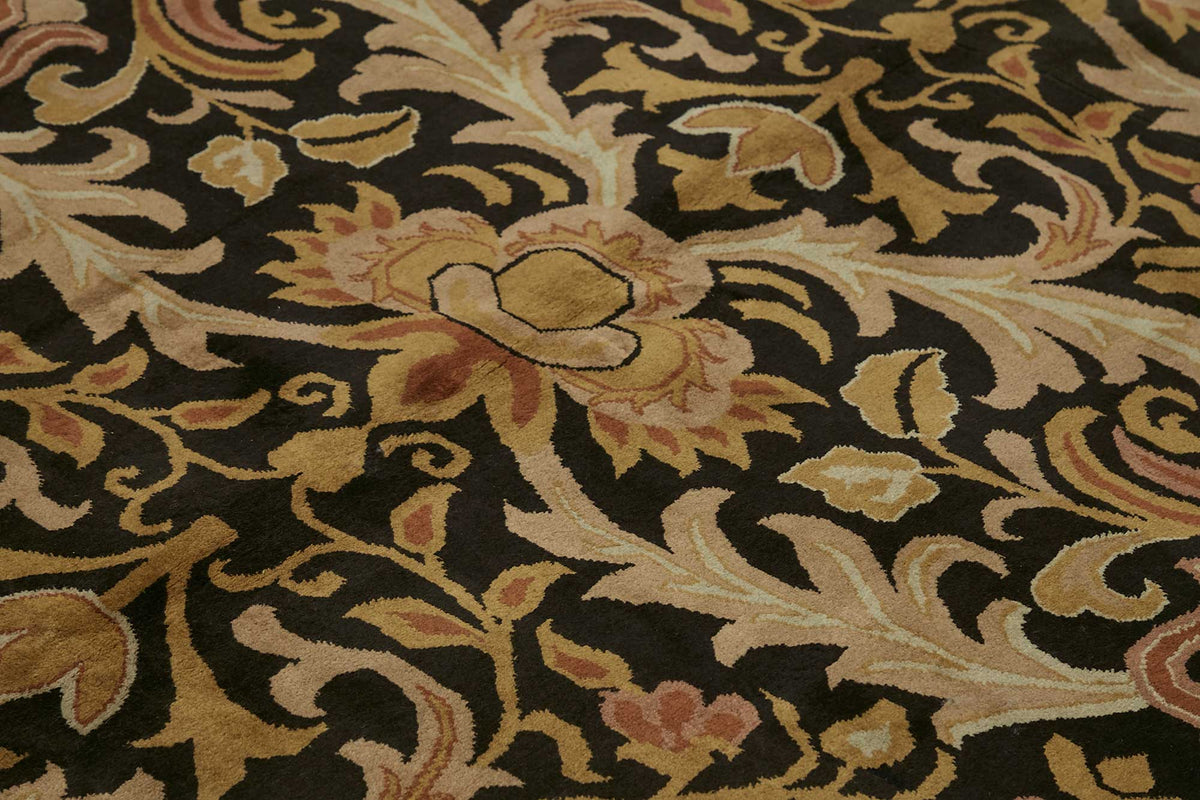 Vamave Klasik Madalyon Desenli Siyah Gold Uşak Halı 268x360 cm 49211 – mekânda kullanım