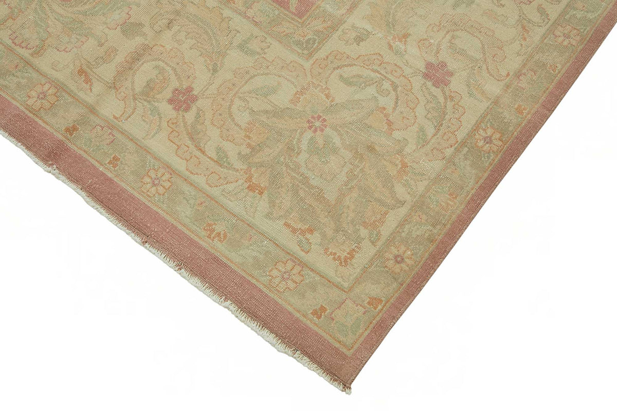 Vamave Bej, Gül Kurusu ve Krem Renkli Klasik Uşak Halısı 300x408 cm – detay görünümü