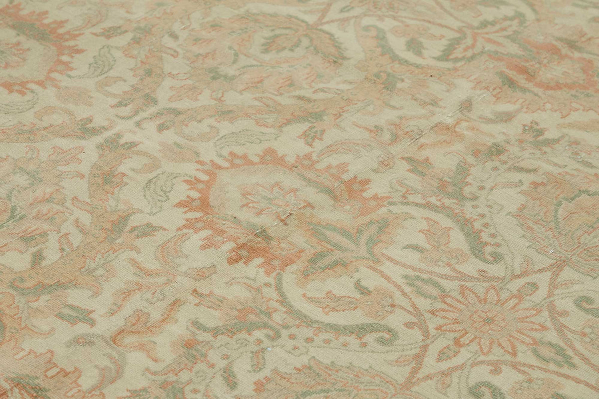Rusvo Bej Yeşil Çiçekli Vintage Yün El Dokuma Halı 303x426 cm – mekânda kullanım