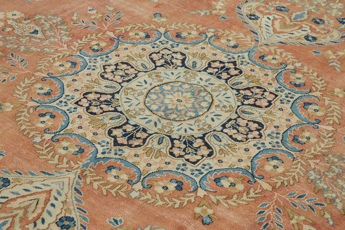 Rusvo Vintage Turuncu ve Lacivert Madalyon Desenli El Dokuma Halı 278x396 cm – mekânda kullanım