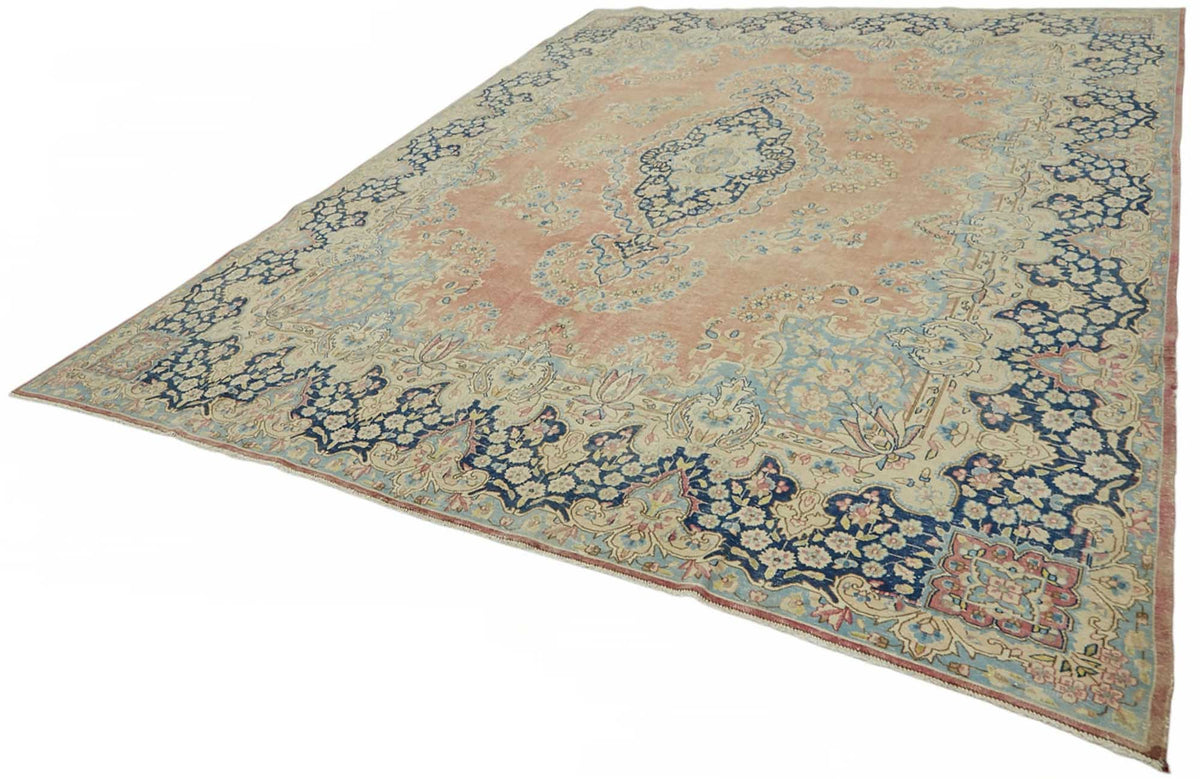 Rusvo Pembe Lacivert Madalyon Göbek Klasik El Dokuma Halı 298x383 cm – doku yakın çekim