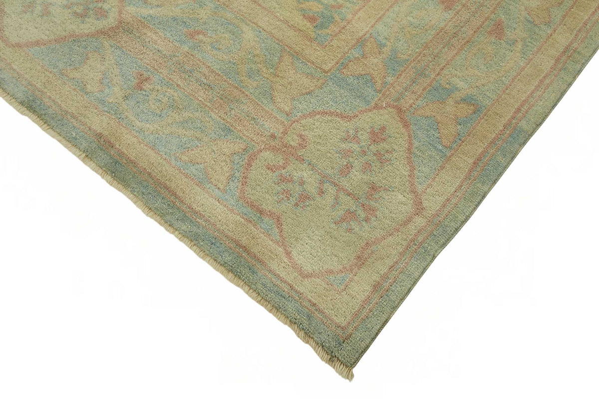 Vamave Açık Mavi ve Krem Çiçek Desenli Uşak Halısı 266x377 cm – detay görünümü