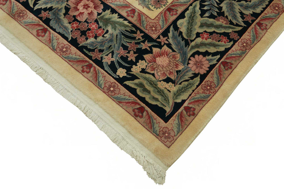 Vamave Çiçek Desenli Bej Lacivert Uşak El Dokuma Halı 278x370 cm – detay görünümü