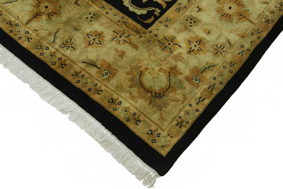 Vamave Siyah Zeminli Gold Çiçek Desenli Yün Uşak Halı 280x363 cm – detay görünümü