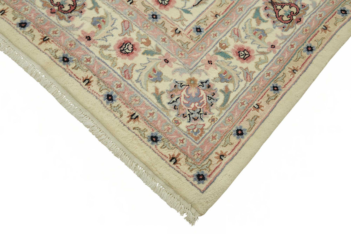 Vamave Düz Krem Halı Uşak El Dokuma Çiçek Desenli 267x375 cm 49256 – detay görünümü