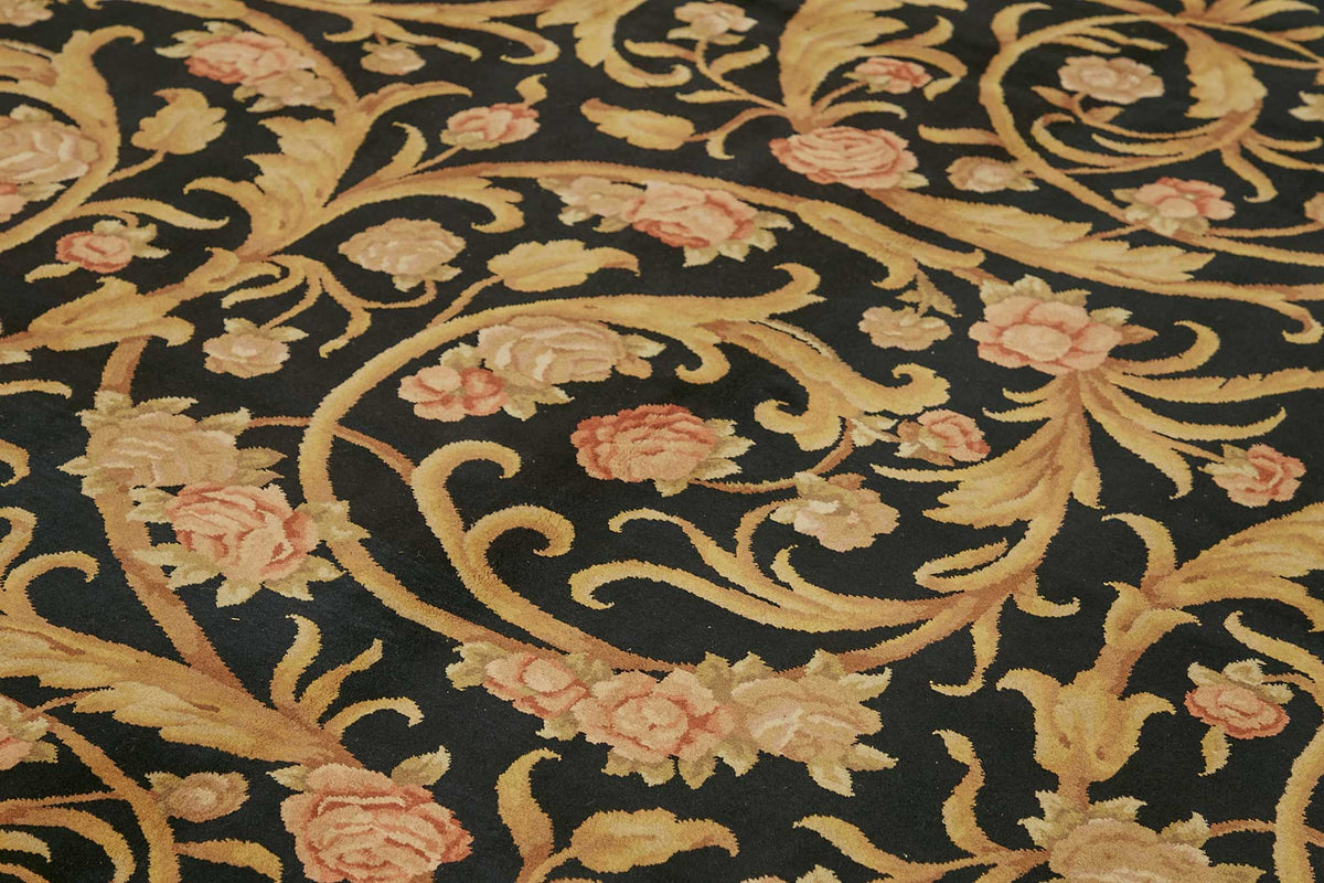 Vamave Siyah Gold Çiçek Desenli Yün El Dokuma Uşak Halı 287x402 cm – mekânda kullanım