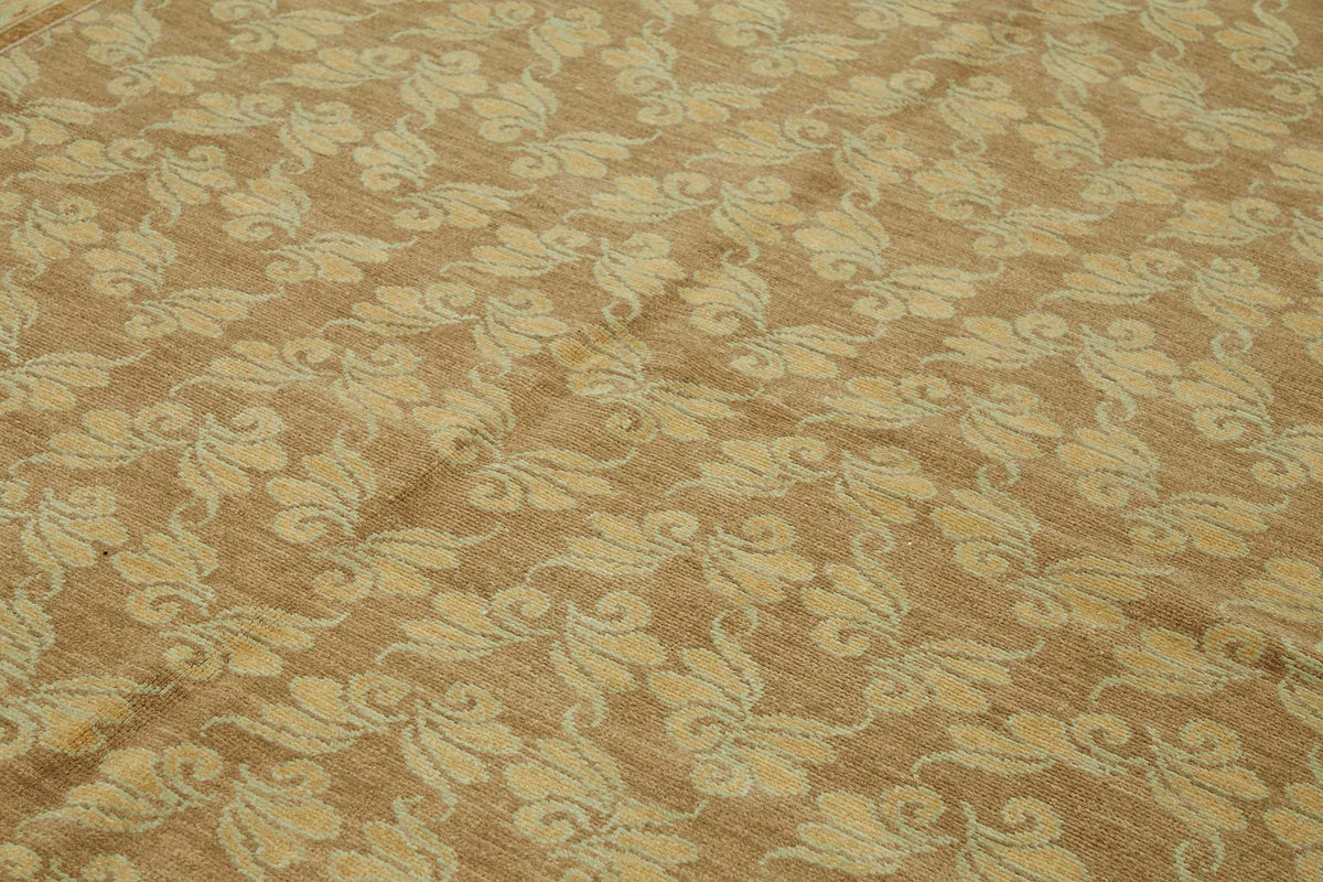 Vamave Kahverengi Bej Çiçek Desenli Uşak El Dokuma Halı 250x330 cm – mekânda kullanım