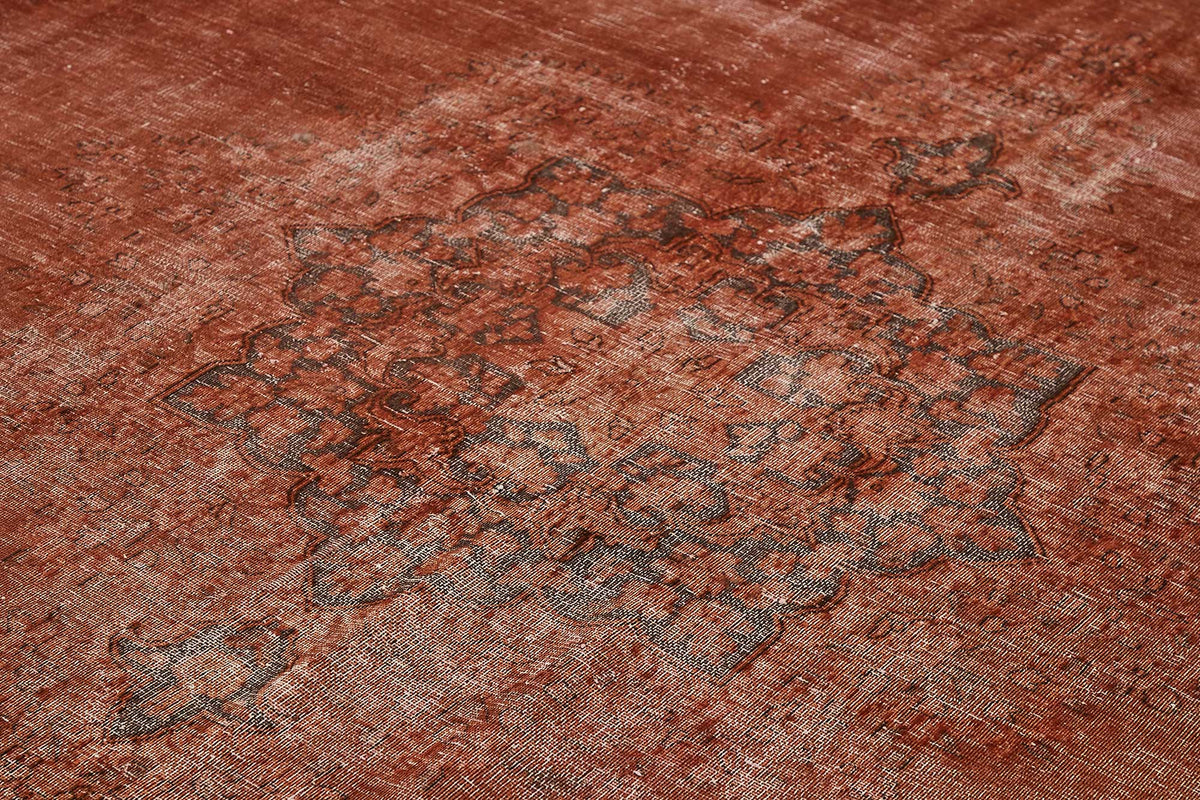 Zelko Kırmızı ve Bej Madalyon Desenli Eskitme El Dokuma Halı 297x402 cm – mekânda kullanım