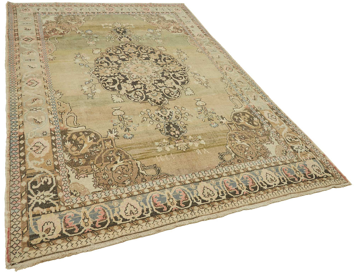 Rusvo Yeşil Bej Madalyon Desenli Vintage Yün Halı 200x310 cm – genel görünüm